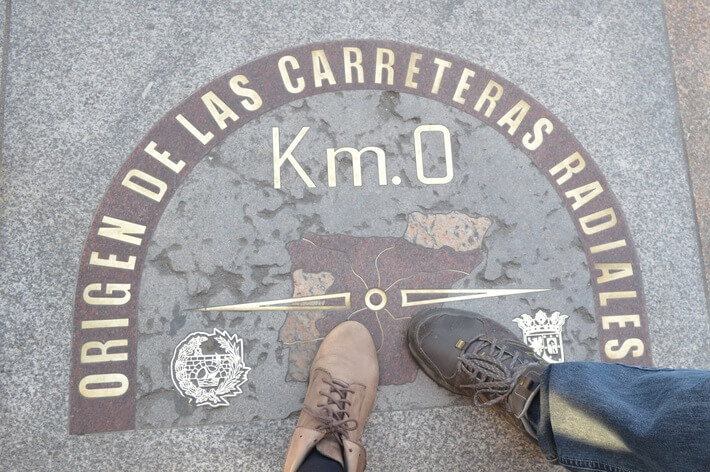 Kilómetro Cero: fica na frente dos correios, cuidado para não passar por cima sem reparar!