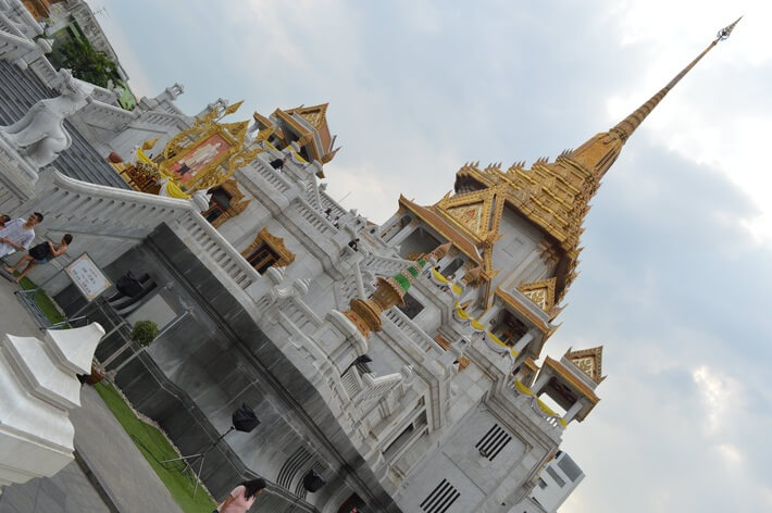 Exterior do Wat Traimit